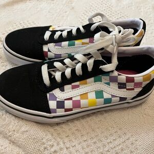 Vans Checkerboard Old Skool Size 2. NWOB.